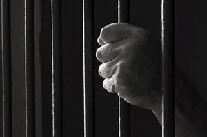 صدور حکم زندان یکی از شهرداران اسبق یزد بدلیل فروش یک آپارتمان به دو نفر