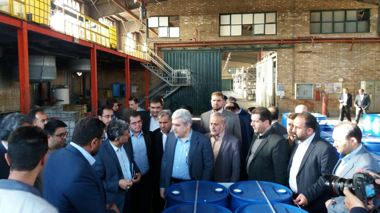 معاون علمی و فناوری رئیسجمهور به قزوین سفر کرد معاون علمی و فناوری رئیسجمهور به قزوین سفر کرد