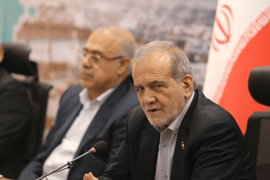 انتقاد رئیس جمهور از تمرکزگرایی/مسیر توسعه به سمت خلیج فارس هدایت می کنیم انتقاد رئیس جمهور از تمرکزگرایی/مسیر توسعه به سمت خلیج فارس هدایت می کنیم