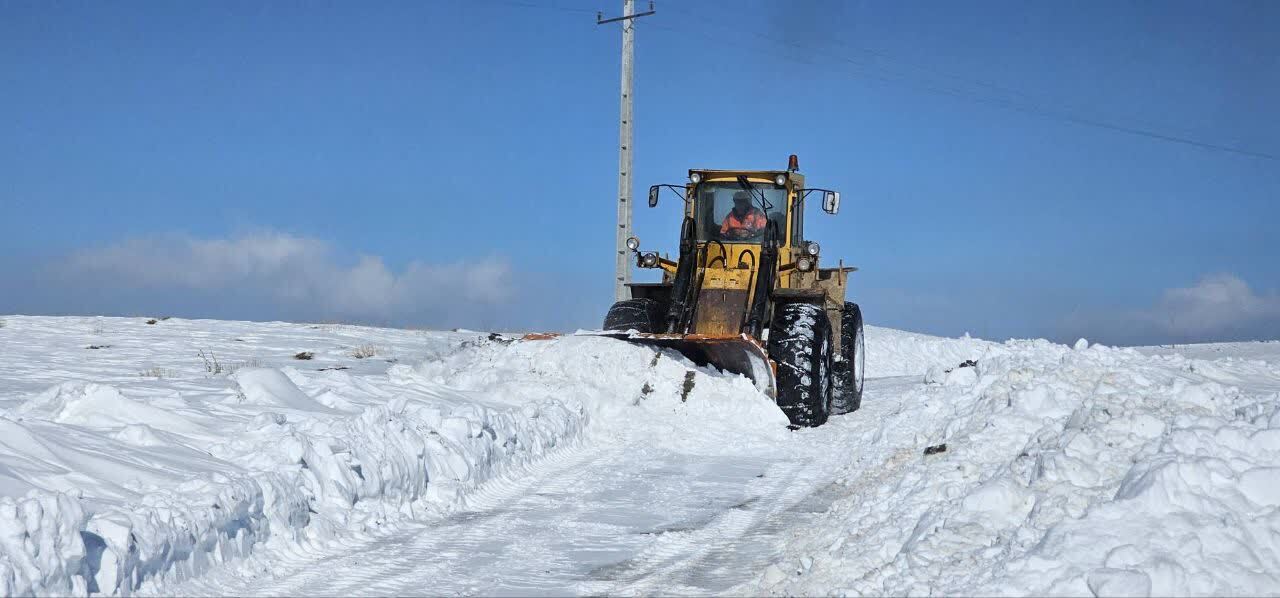 راه ۴۰ روستای کردستان بازگشایی شد/ همه محورهای استان بهجز گردنه تته باز هستند راه ۴۰ روستای کردستان بازگشایی شد/ همه محورهای استان بهجز گردنه تته باز هستند