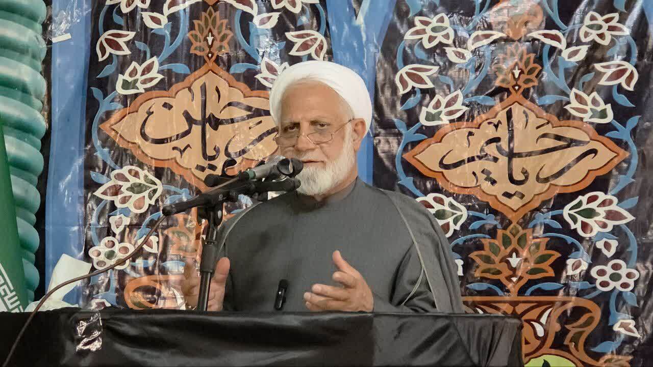 الگوگیری از سیره حضرت فاطمه زهرا (س) تنها راه نجات انسان در جهان معاصر الگوگیری از سیره حضرت فاطمه زهرا (س) تنها راه نجات انسان در جهان معاصر