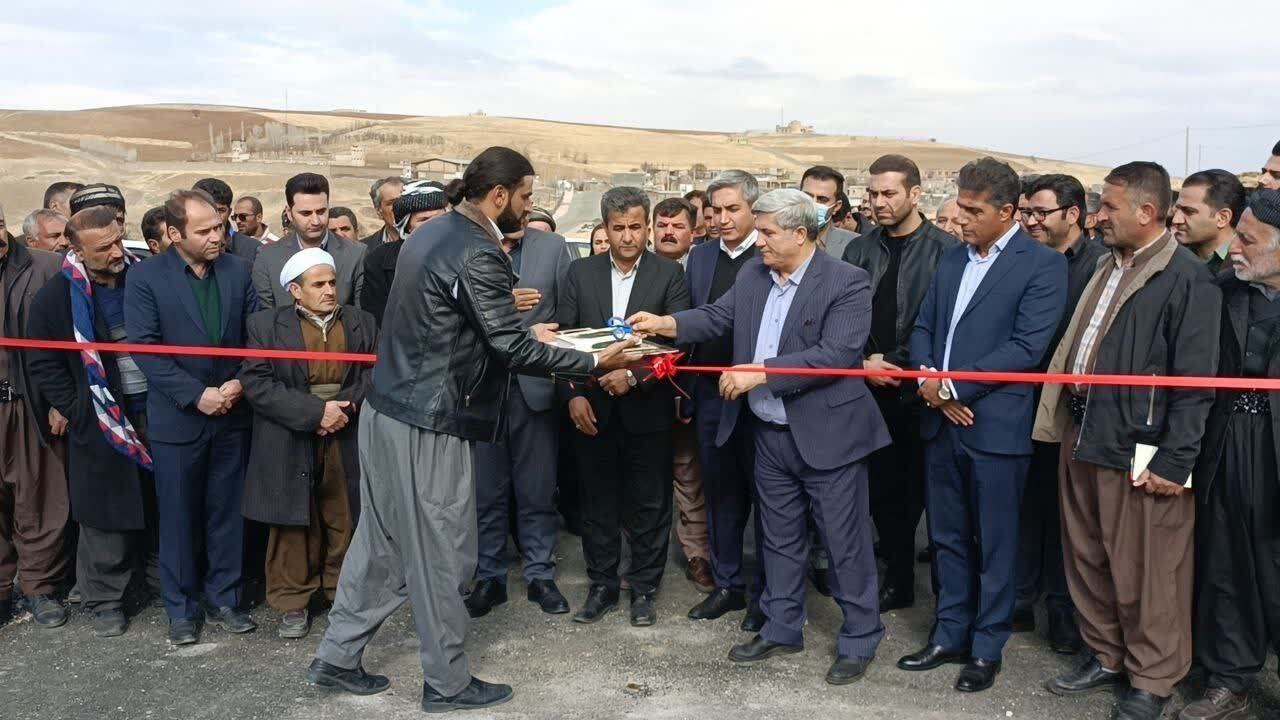 افتتاح مجموعه ورزشی هزارکانیان با حضور مسئولان استان کردستان