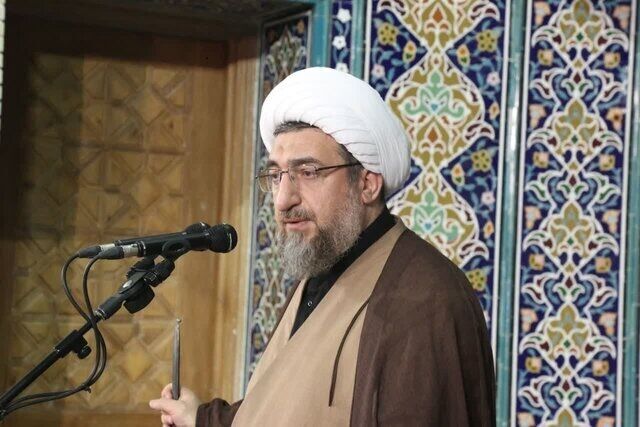 آمریکا فکر نکند با زدن شهرها، دست از تنگه هرمز برمیداریم/ خونخواهی امام شهید، رسالت تمام انقلابیون جهان است آمریکا فکر نکند با زدن شهرها، دست از تنگه هرمز برمیداریم/ خونخواهی امام شهید، رسالت تمام انقلابیون جهان است