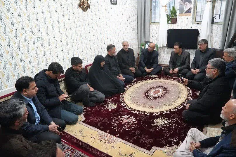 خدمت‌رسانی به مردم را با الهام از وصیت شهدا با قدرت ادامه می‌دهیم/ خون پاک شهدای کهریزی، دشمن را رسوا می‌کند